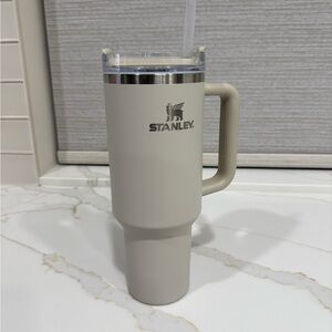 Stanley 40oz tumbler